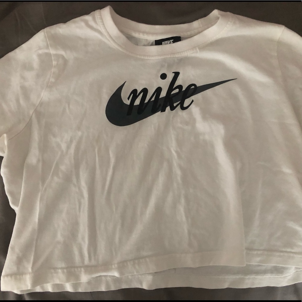 Nike cropped T shirt